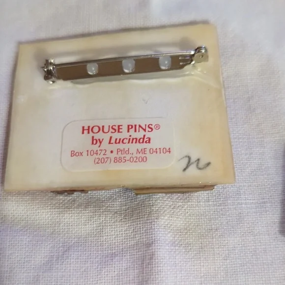 2 Kitty House Pins - Picture 5 of 5